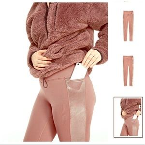 Victoria’s Secret Pink Fleece Lined V Legging